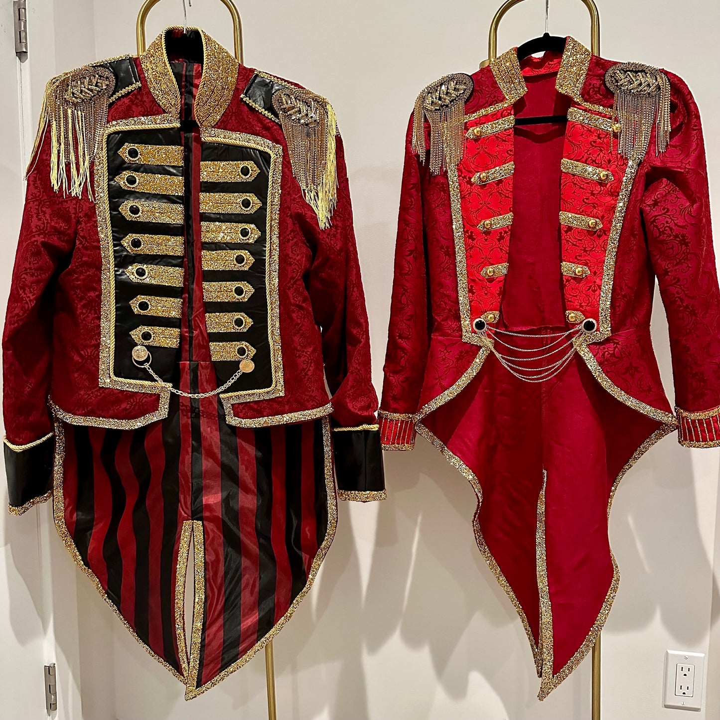 Worlds Best Ringmaster Costumes