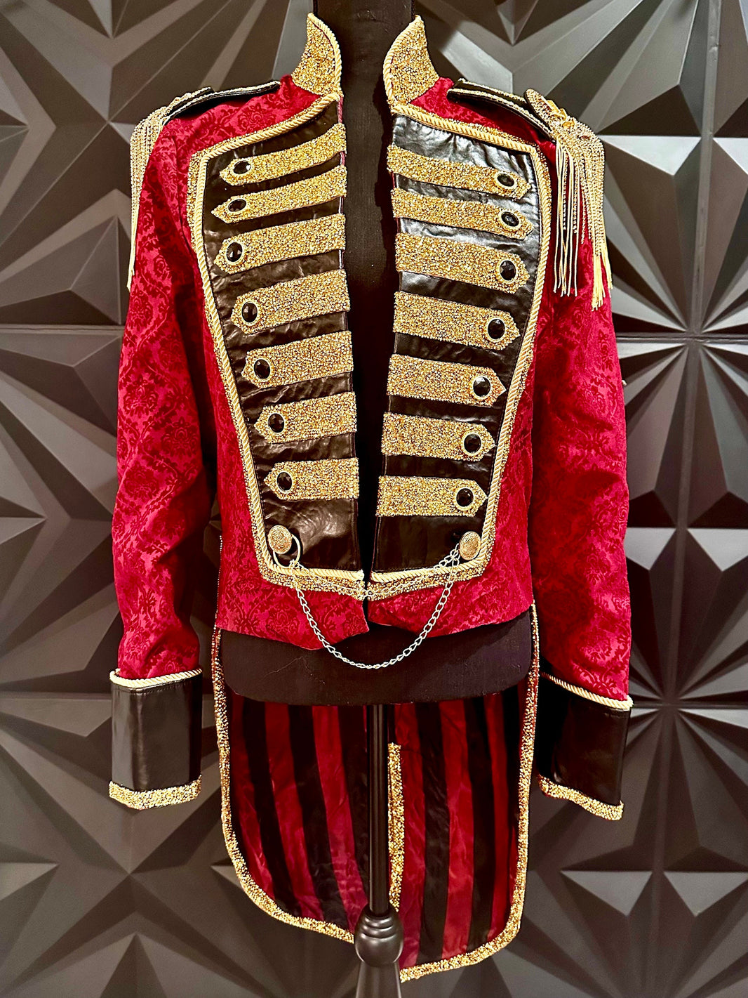 Luxury Ringmaster Costumes